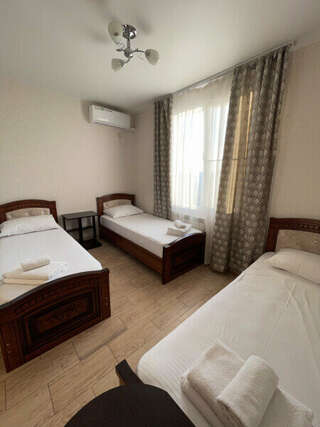 Гостиница Лина Адлер Трехместный номер «Комфорт»-1