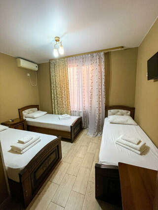 Гостиница Лина Адлер Трехместный номер «Комфорт»-4